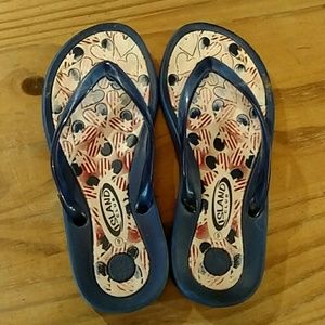 Patriotic flip flops sandals, size 5.
